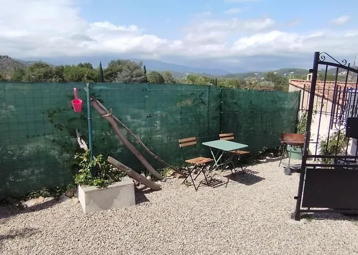 Studio indépendant dans màs provençal