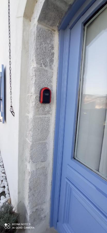 Indépendant Dans Màs Provençal Pégomas